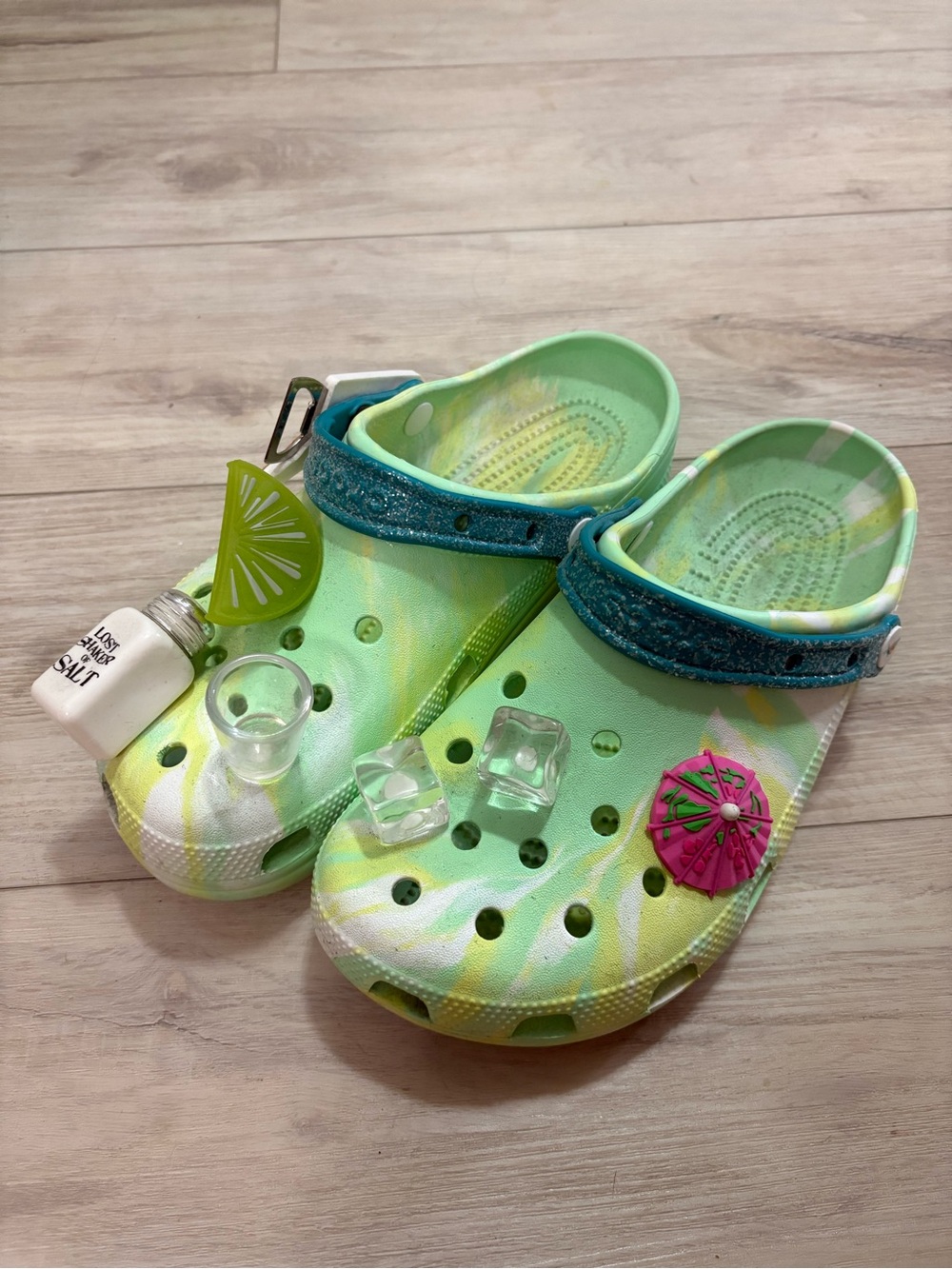 Crocs Margaritaville Lime Green Clog Shoes with Teal Strap Men 9 women’s 11